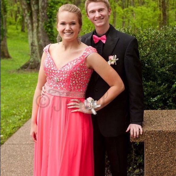 Pink prom dress - Picture 4 of 4